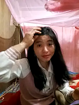 Phuongphuongg online show from 12-17-25, 01:39