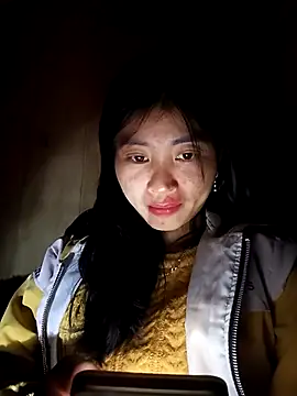 Phuongphuongg online show from 12-19-25, 01:29