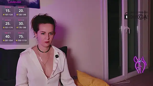 Witch in Silk online show from 04-19-26, 06:10