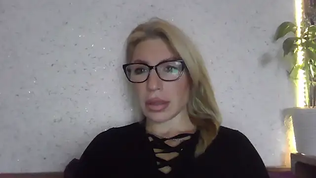 fox red lady7 online show from 11-06-25, 09:10