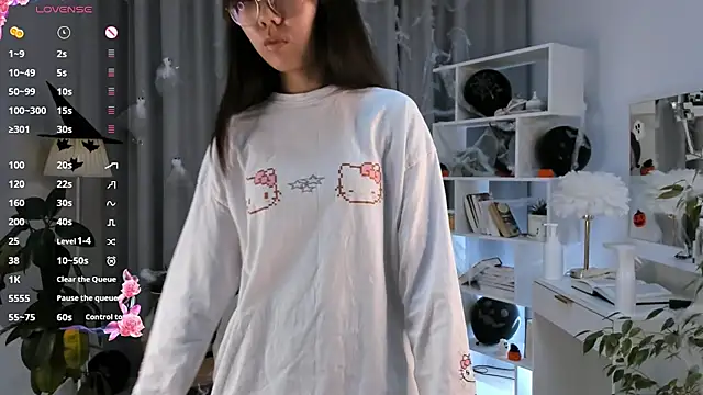 UdelaDodson online show from 11-01-25, 02:24