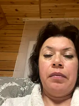 Snapshot of Kiravix chatting on 09-19-25, 10:32 Kiravix online show from 09-19-25, 10:32