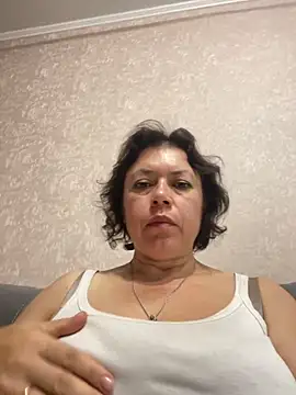 Snapshot of Kiravix chatting on 09-22-25, 12:18 Kiravix online show from 09-22-25, 12:18