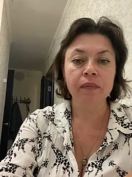 Snapshot of Kiravix chatting on 10-08-25, 02:58 Kiravix online show from 10-08-25, 02:58