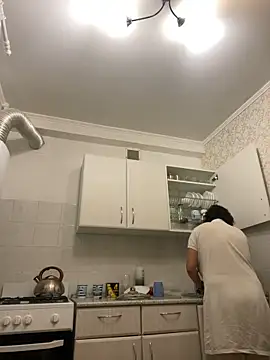 Snapshot of Kiravix chatting on 10-14-25, 03:35 Kiravix online show from 10-14-25, 03:35