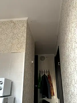 Snapshot of Kiravix chatting on 10-15-25, 04:01 Kiravix online show from 10-15-25, 04:01