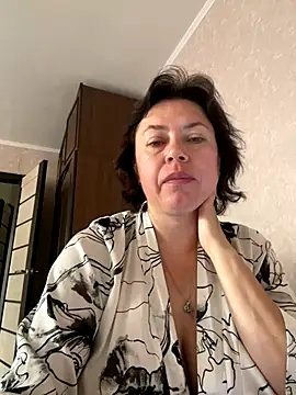 Snapshot of Kiravix chatting on 10-16-25, 05:08 Kiravix online show from 10-16-25, 05:08