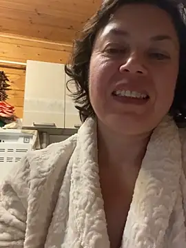 Snapshot of Kiravix chatting on 11-03-25, 07:59 Kiravix online show from 11-03-25, 07:59