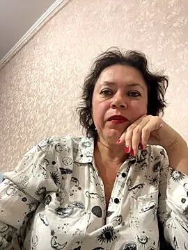 Snapshot of Kiravix chatting on 11-18-25, 06:45 Kiravix online show from 11-18-25, 06:45