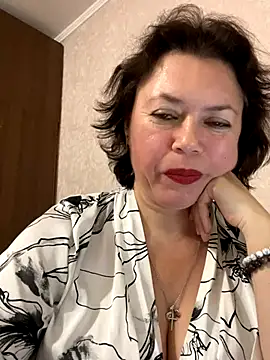 Snapshot of Kiravix chatting on 11-24-25, 06:51 Kiravix online show from 11-24-25, 06:51