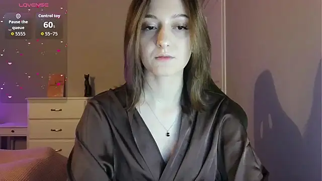 white liillyy online show from 04-07-26, 09:37