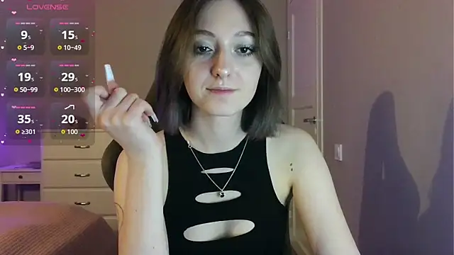 white liillyy online show from 05-13-26, 09:22