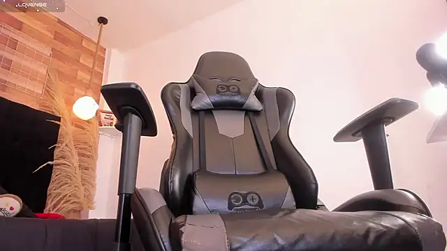 Emily brown04 online show from 12-15-25, 11:14