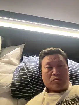 Snapshot of tashaninlife chatting on 11-24-25, 11:59 tashaninlife online show from 11-24-25, 11:59