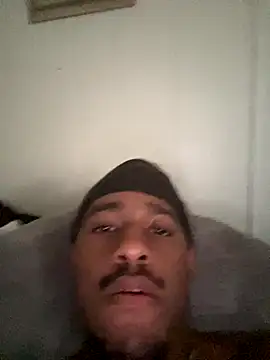 tyrek5051 online show from 10-24-25, 04:14