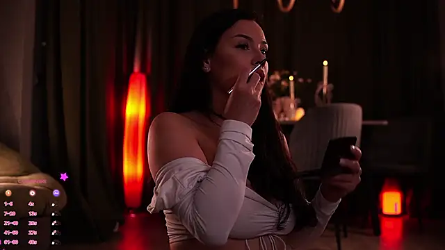 Snapshot of MaryHols chatting on 10-26-25, 04:24 MaryHols online show from 10-26-25, 04:24