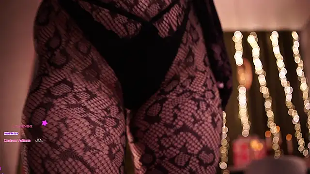 MaryHols online show from 12-21-25, 04:47