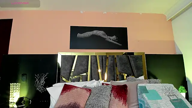 ScarletTorres online show from 12-18-25, 06:36