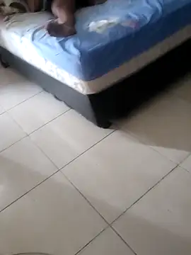 Snapshot of boysxx chatting on 10-17-25, 12:14 boysxx online show from 10-17-25, 12:14