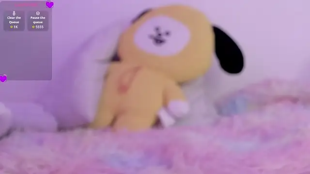 Snapshot of Chloemin chatting on 10-27-25, 08:46 Chloemin online show from 10-27-25, 08:46