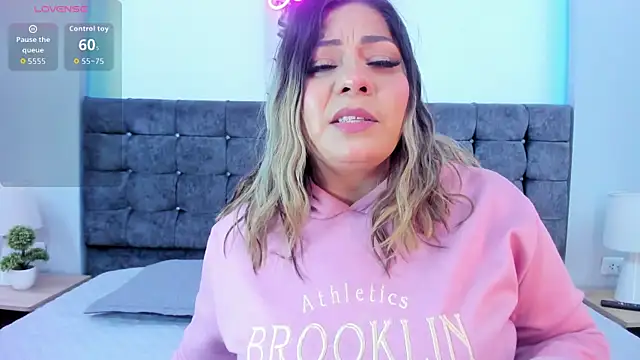 isabella horney  online show from 10-13-25, 08:20