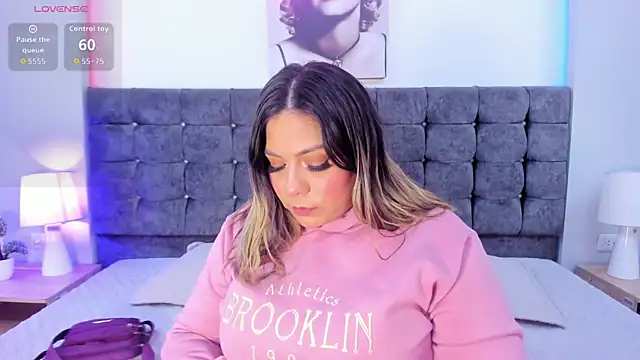 isabella horney  online show from 11-09-25, 07:34