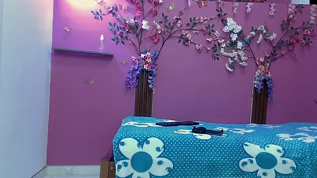 Snapshot of skinnybarbie022 chatting on 10-03-25, 01:02 skinnybarbie022 online show from 10-03-25, 01:02