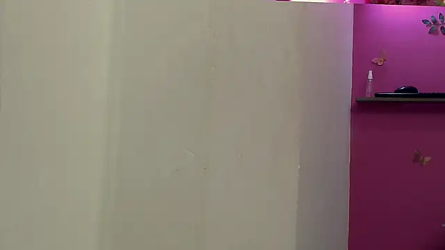 Snapshot of skinnybarbie022 chatting on 11-30-25, 12:03 skinnybarbie022 online show from 11-30-25, 12:03