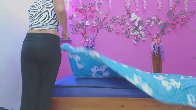 skinnybarbie022 online show from 02-01-26, 12:31