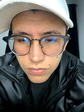 Kurtxxx22 online show from 11-19-25, 03:50