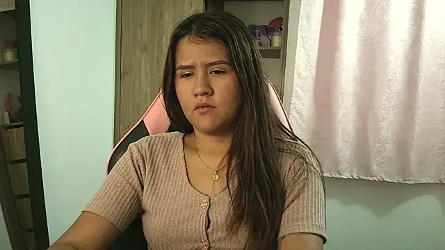 Oliviawatson1 online show from 09-25-25, 12:53