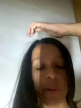 Snapshot of Evermorre chatting on 11-22-25, 08:57 Evermorre online show from 11-22-25, 08:57