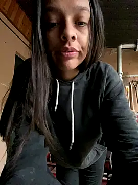 Snapshot of Evermorre chatting on 11-30-25, 09:35 Evermorre online show from 11-30-25, 09:35