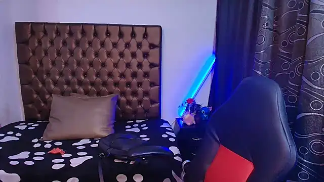 lailahdark online show from 04-04-26, 08:28