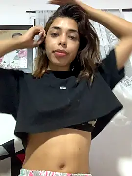 Snapshot of MeganAndMax@xh chatting on 09-16-25, 02:45 MeganAndMaxxh online show from 09-16-25, 02:45