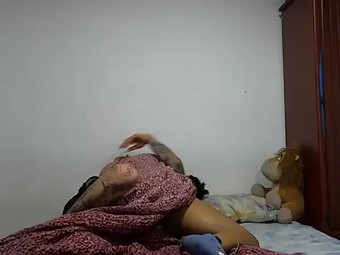 MeganAndMaxxh online show from 10-25-25, 03:14