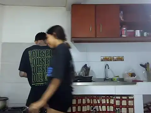 MeganAndMaxxh online show from 11-08-25, 01:06