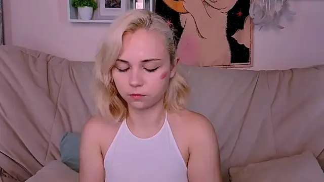 Charlotte Colinss online show from 09-14-25, 04:55