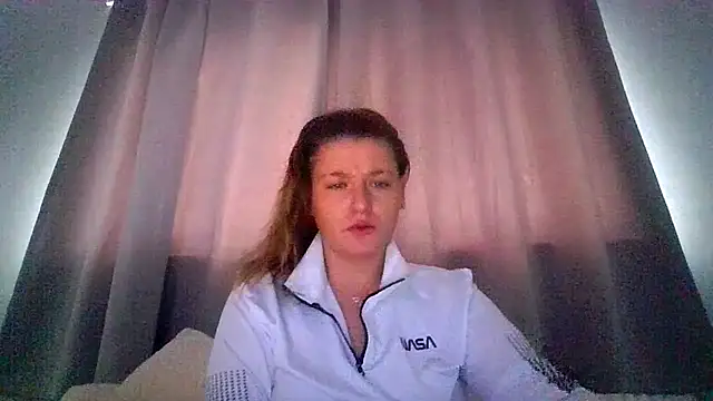 RUBY-ROSE-SWINGS online show from 10-29-25, 12:18