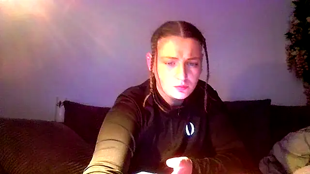 RUBY-ROSE-SWINGS online show from 12-16-25, 07:30