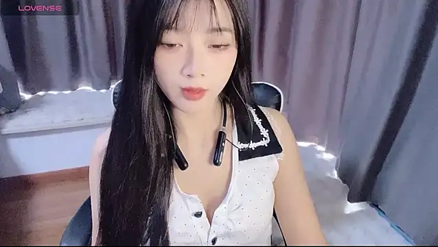 Cicicici-cc online show from 11-04-25, 02:43