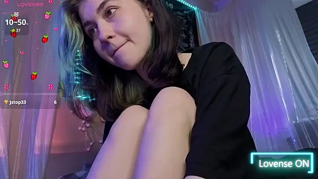 Snapshot of Miko_Meow chatting on 06-08-26, 03:34 Miko Meow online show from 06-08-26, 03:34