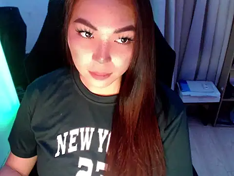 Snapshot of HolLyFaaCKer chatting on 03-12-26, 03:40 HolLyFaaCKer online show from 03-12-26, 03:40