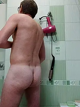 Snapshot of ExhibitPoll chatting on 09-14-25, 04:39 ExhibitPoll online show from 09-14-25, 04:39