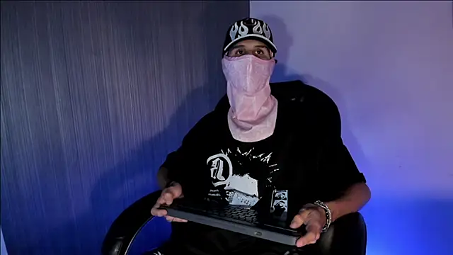 Snapshot of _realwav chatting on 01-15-26, 08:08 realwav online show from 01-15-26, 08:08