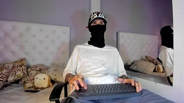 Snapshot of _realwav chatting on 02-04-26, 08:09 realwav online show from 02-04-26, 08:09