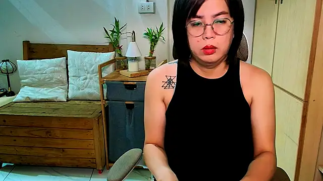 moriliciousxxx online show from 05-25-26, 10:49