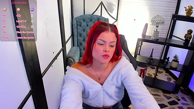 NahomiRichards  online show from 11-21-25, 04:44