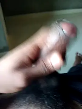 Snapshot of chatboy1432 chatting on 09-10-25, 04:34 chatboy1432 online show from 09-10-25, 04:34