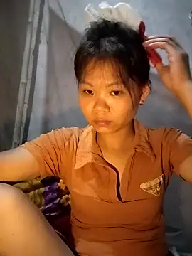 Snapshot of LinhNa999 chatting on 09-11-25, 03:23 LinhNa999 online show from 09-11-25, 03:23